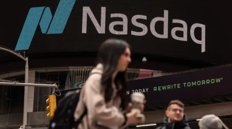 Exploring the Link between NASDAQ and Apple's Stock